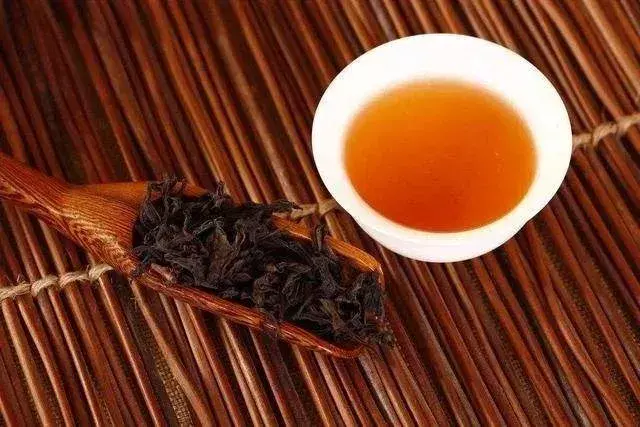 黑茶的作用和功效（黑茶的四大营养价值和益处）